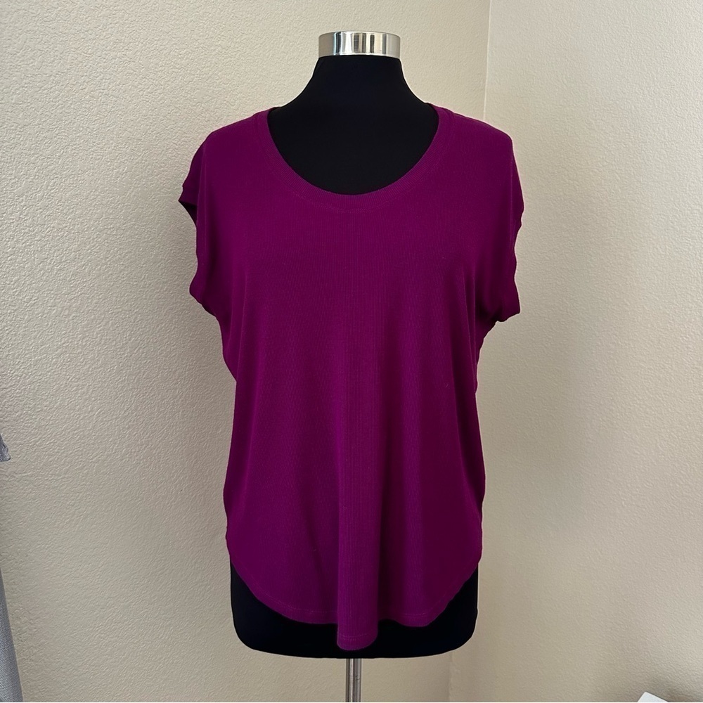 Athleta CLOUDLIGHT RIB STRATUS Exotic Fuchsia T-Shirt Size S - Picture 3 of 14
